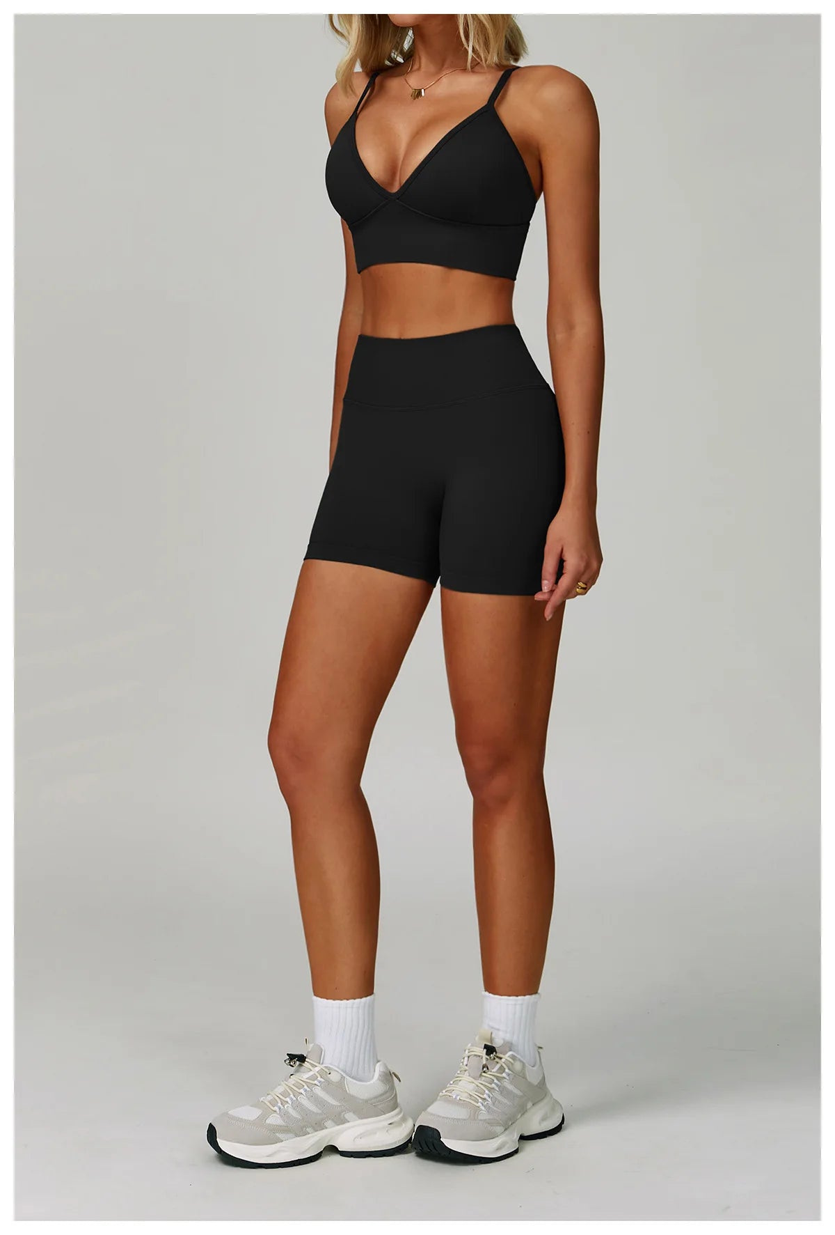 Seamless Sports Top & High-Waist Compression Shorts